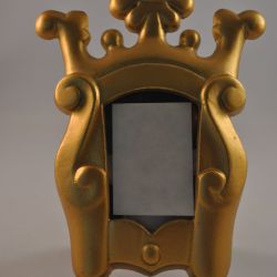 Fotolijstje, goudkleurig met kroontje