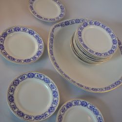 Schaal met 7 schoteltjes, porselein