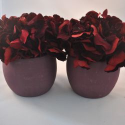 Bloempot, 2 stuks, paars, met kunstbloemenkrans