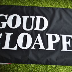 Houten Letters op de muur, goud sloapen, decoratie