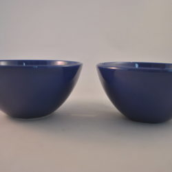 2 blauwe kommetjes ("P", Italy)