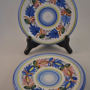 2 bordjes, aardewerk, gemerkt "Sanguino"