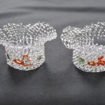 2 waxinelichthouders (filigrainwerk van glas)