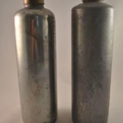 2 antieke kruiken