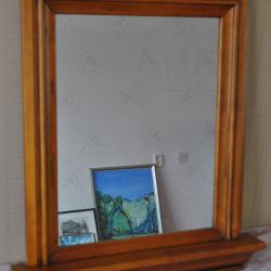Spiegel, houten lijstwerk, klassiek model