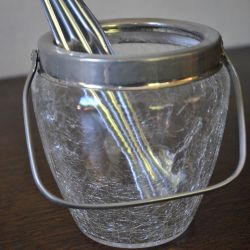vaasje voor suikerklontjes, met tang