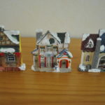 3 besneeuwde huisjes