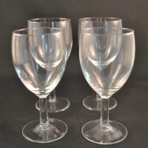 4 wijnglazen (2 hoogtes)