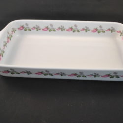 ovenschaal, rechthoekig, wit m. roosmotief