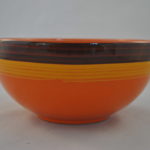 kom (oranje/geel/bruin, aardewerk)