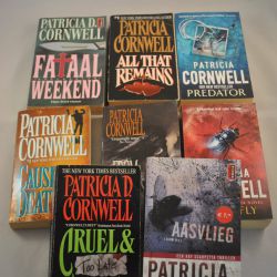Patricia Cornwell: 8 thrillers (6 Engelstalig, 2 Nederlands)