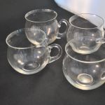 4 (thee?)glazen (met oortje)