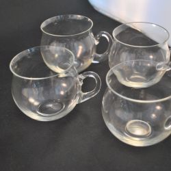 4 (thee?)glazen (met oortje)