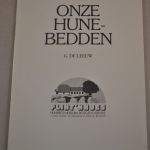 G. de Leeuw: Onze hunebedden