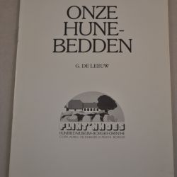 G. de Leeuw: Onze hunebedden