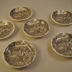 6 porseleinen bordjes (Royal Staffordshire)
