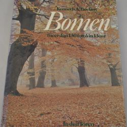 Kenneth A. Beckett: Bomen