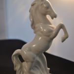 beeldje paard (wit porselein)