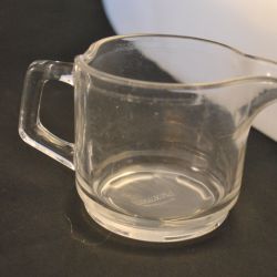 Glazen schenkbekertje (Pickwick)
