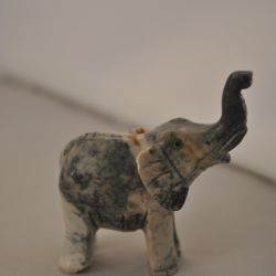 Miniatuur olifantje (natuursteen)