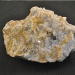 Brok natuursteen (wit met geel) 12 x 7 x 6 cm
