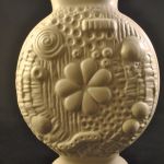 Vaas, met relief (Modica keramiek, Gouda)