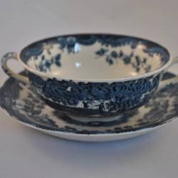 Kop en schotel (Royal Worcester)
