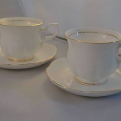 2 kop en schotels, wit met goudrandje (Alt Regensburg)
