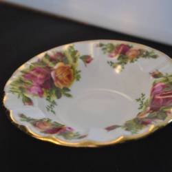 schoteltje  "Old Country Roses", Royal Albert