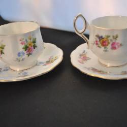 2 kop en schotels "Elizabethan"(Fine Bone China, by Taylor & Kent)