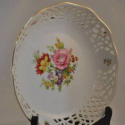 Schaal met opengewerkte rand (wit keramiek), 19 cm.