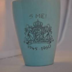 Herinneringsbeker 5 mei 1945-1960