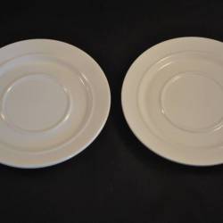 2 witte schoteltjes 14 cm (Royal Boch)