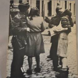 boekje: 32 authentieke foto,s van de bevrijding van Groningen