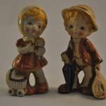 2 Beeldjes (jongen en meisje), 9 cm