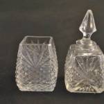 2 glazen potjes (1 met stop), kristal