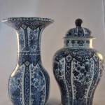 Vaas en dekselpot, Delftsblauw (Royal Sphinx Boch)
