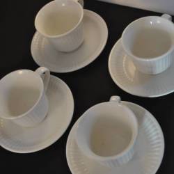4 kop en schotels, wit ("Hastings")