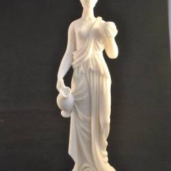 Vrouwenfiguur (speksteen)