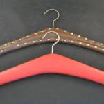 2 klerenhangers, vintage (skai)
