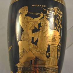 Griekse vaas (gemerkt ST), handmade in 24K goud