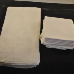 6 servetten en tafellaken 140 x 155 (wit linnen)