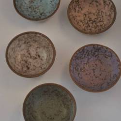 5 kleine (pinda)schaaltjes 7 cm