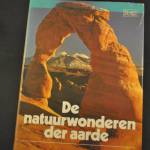 Boek: De natuurwonderen der aarde