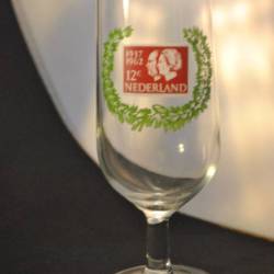 Bierglas op voet (25-jarig jubileum Juliana/Bernhard)