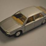 Modelauto ( merk ??), grijs