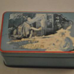 Blikje Madame Butterfly  (blauw, rode bies)