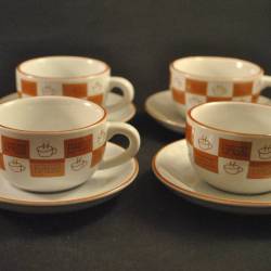 4 espresso kop en schotels, bruine blokjesdecor