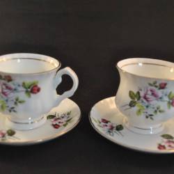 2 kop en schotels (Twickle Castle), boemmetjesmotief