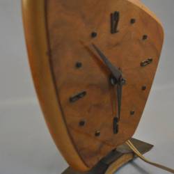 Houten tafelklok (electrisch)